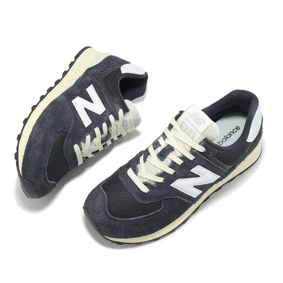 NWOT - New Balance 574 NB Phantom Black Unisex Casual Lifestyle Shoes - Size 11 - Picture 1 of 6